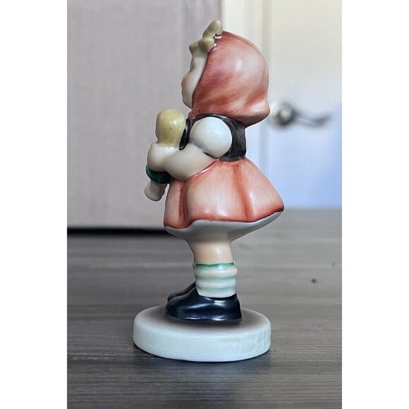 Vintage Goebel Hummel Germany Girl With Doll 239B 1967 - Picture 2 of 6